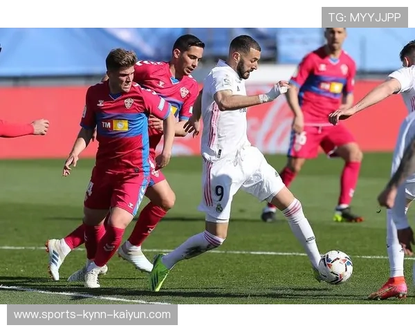 马洛卡凭借全队团结拼搏成功保级 留在西甲赛场